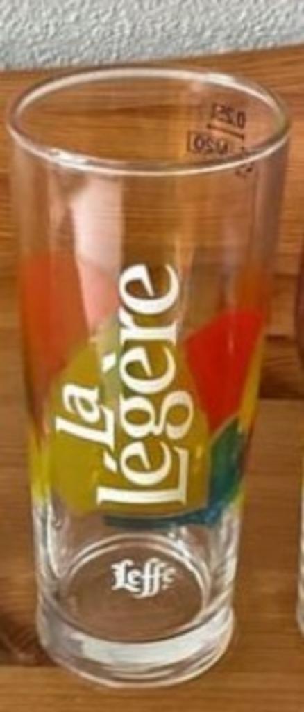 Verre Leffe La Légère, Collections, Verres & Petits Verres, Enlèvement ou Envoi, Comme neuf, Verre à bière
