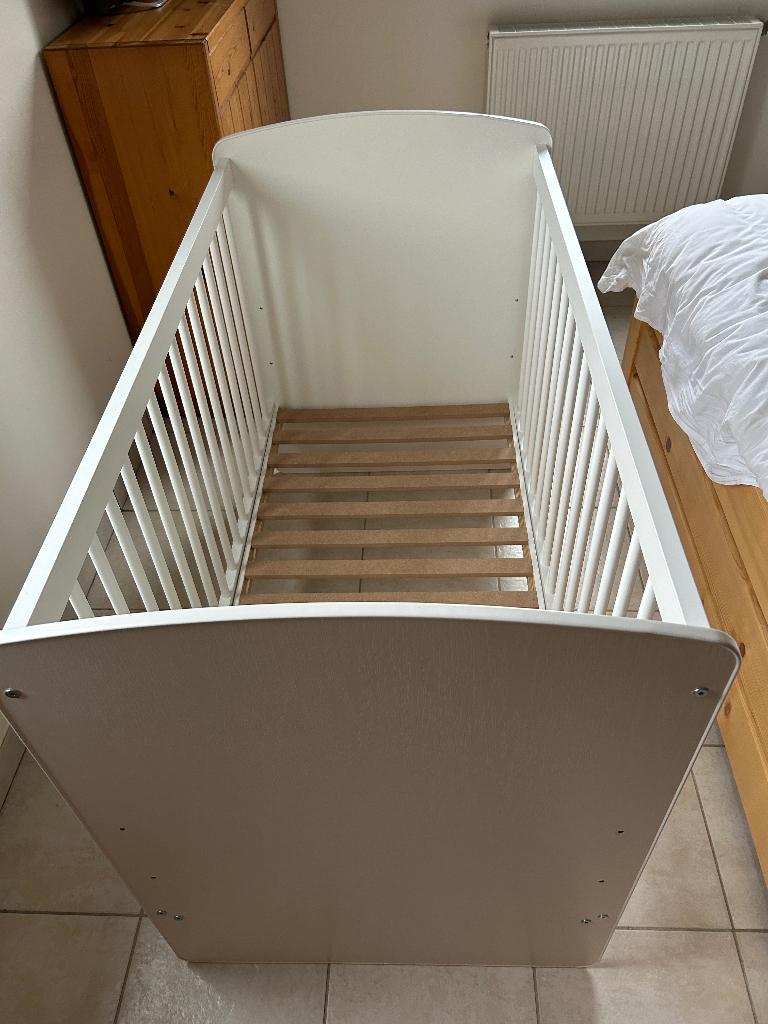 Ledikant karolina wit, Ophalen, Zo goed als nieuw, Ledikant