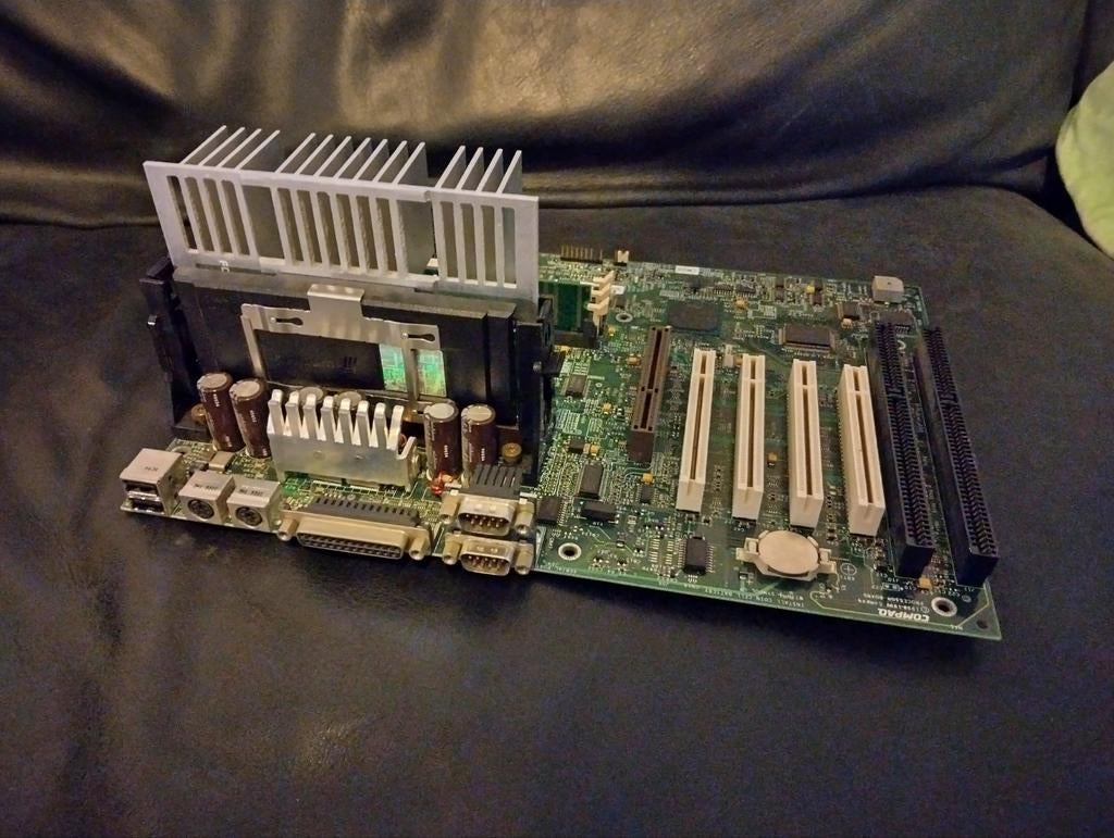 Kit carte mère Pentium 3, Informatique & Logiciels, Cartes mères, Enlèvement ou Envoi