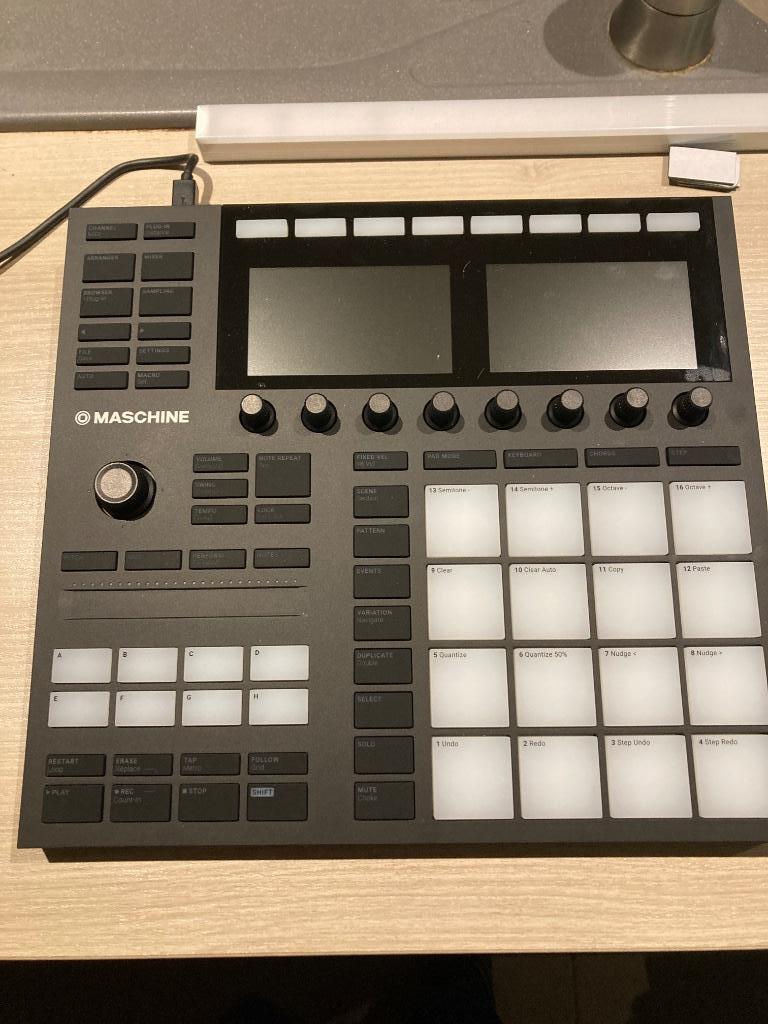 Native Instruments Maschine MK3 controller, Muziek en Instrumenten, Ophalen, Zo goed als nieuw