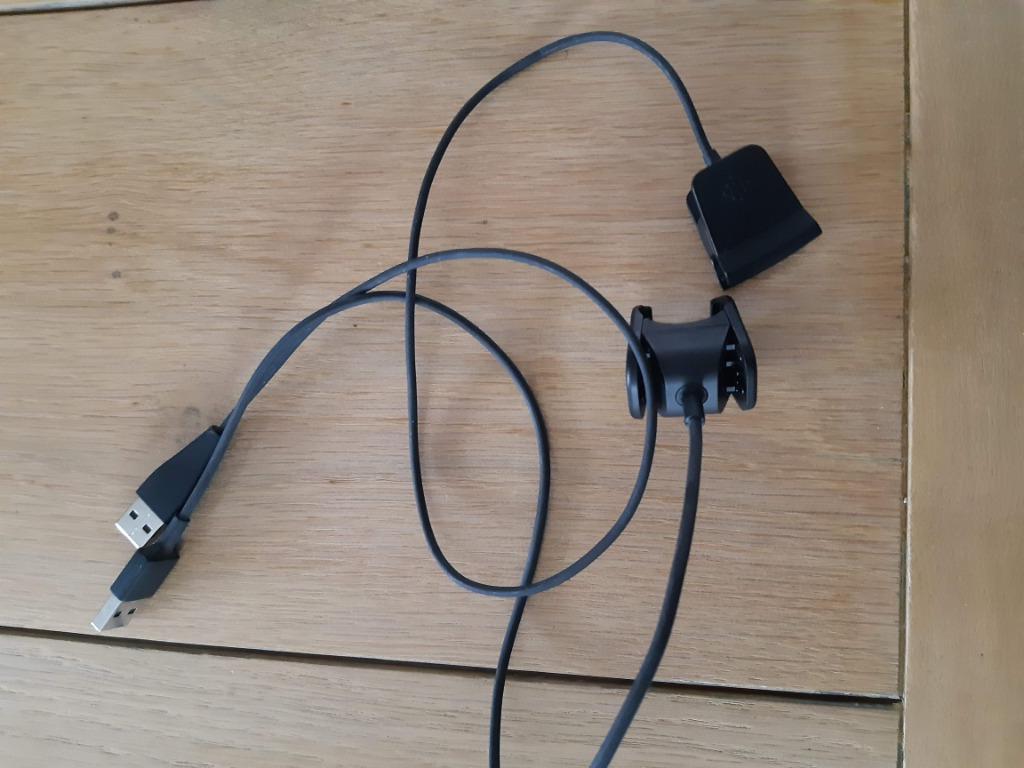 twee opladers voor fitbit, Enlèvement ou Envoi, Comme neuf, Noir