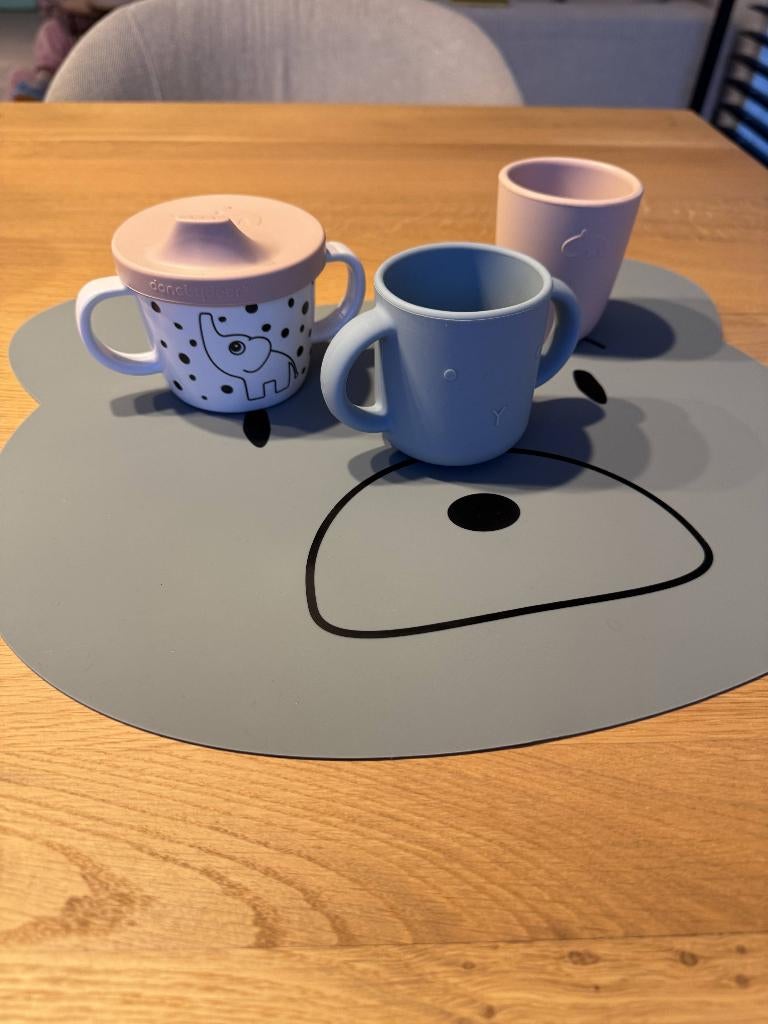 placemat + kinderbekers, Kinderen en Baby's, Babyvoeding en Toebehoren, Ophalen