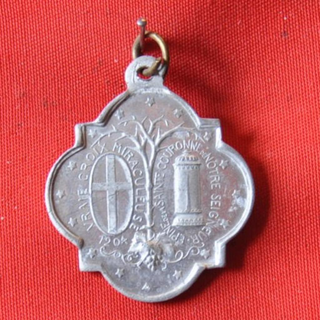 medaille religieuse en alu (x2029), Collections, Enlèvement ou Envoi, Utilisé, Bijoux, Christianisme | Catholique
