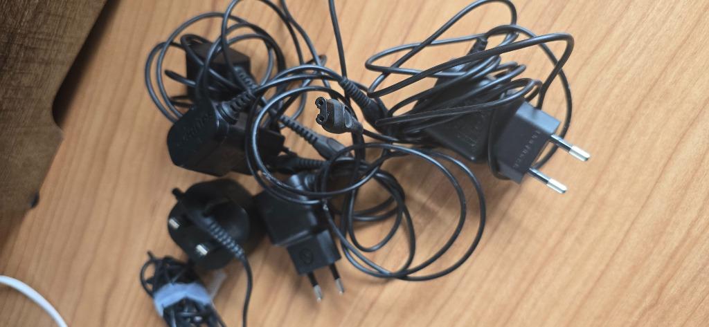 stuks Philips-oplader voor scheerapparaten, Handtassen en Accessoires, Ophalen, Zo goed als nieuw, Overige typen