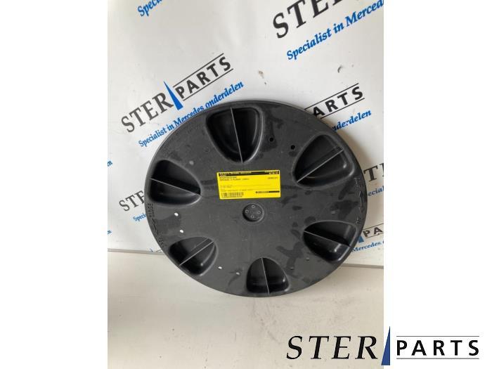 Logement roue de secours d'un Mercedes E-Klasse, Enlèvement ou Envoi, 3 mois de garantie, Utilisé, Mercedes-Benz