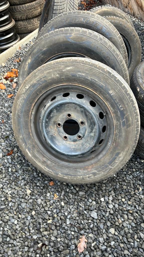 Roue secours camionnette 16’, Enlèvement