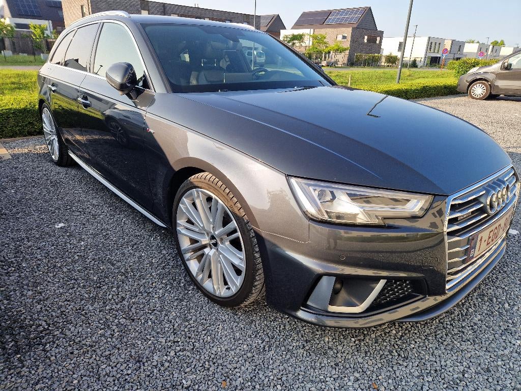 Audi A4 Avant Quattro TF45 245PK 19" + Winterset+Dakdragers, Automaat, USB, 4 cilinders, 1984 cc