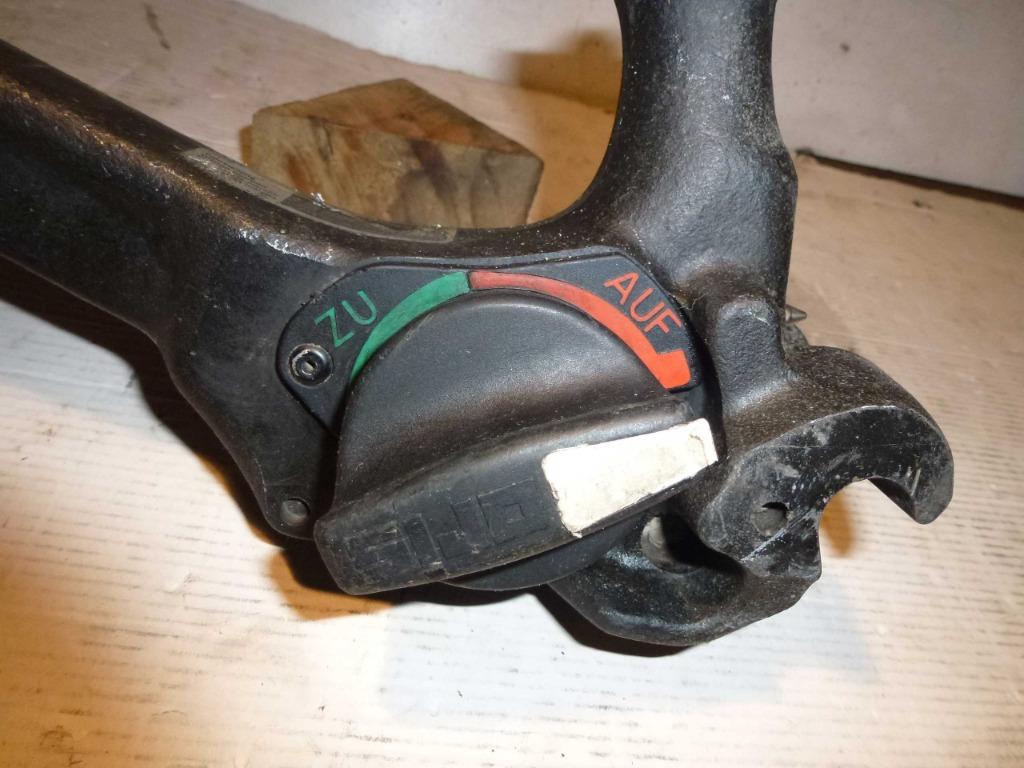 MERCEDES W124 col cygne attelage ORIS, Enlèvement ou Envoi, Utilisé, Mercedes-Benz