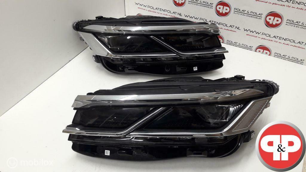VW Touareg CR7 Matrix Koplampen Set L+R 761941081, Gebruikt, Ophalen of Verzenden