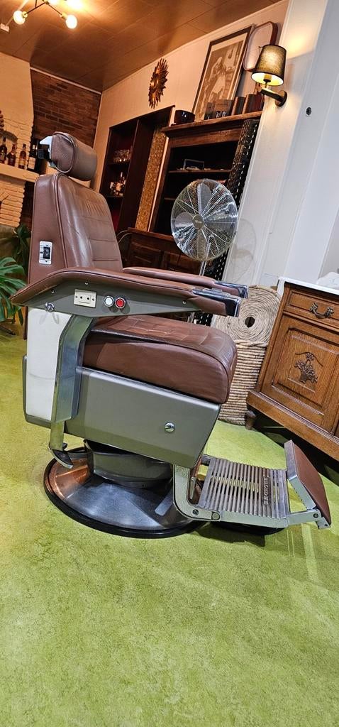 Takara Belmont Barberchairs, Enlèvement
