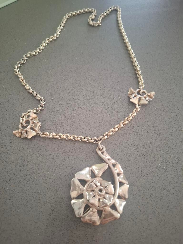 Collier sautoir argent mailles rondes broche, Enlèvement ou Envoi, Avec pendentif, Comme neuf, Argent