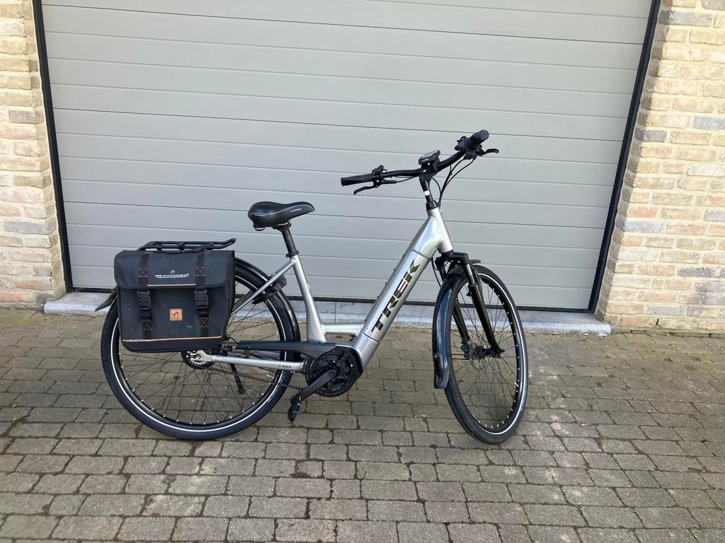 Trek District+9 Lowstep Metallic Gunmetal 48cm 500WH, Fietsen en Brommers, Zo goed als nieuw, 47 tot 51 cm, 50 km per accu of meer