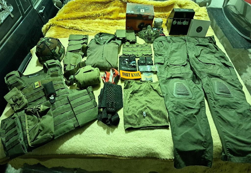 Airsoft kleding en toebehoren, Ophalen, Zo goed als nieuw