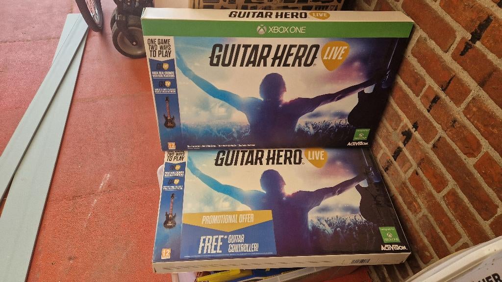 Guitar Hero Live Set (Xbox One) - 2 Gitaren, Games en Spelcomputers, Ophalen, Muziek, 2 spelers, Eén computer