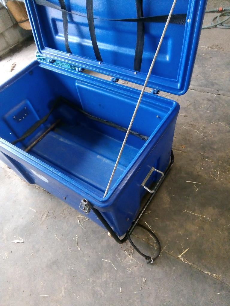 MATERIAALBAK, Enlèvement, Comme neuf, Autres espèces