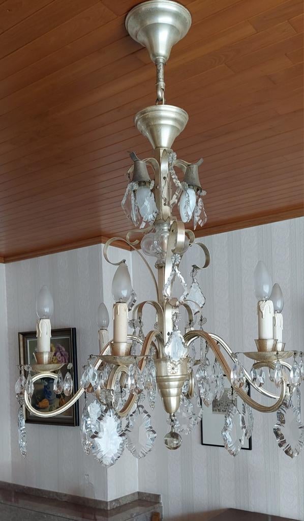 Kristallen kroonluchter, Ophalen