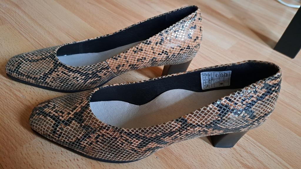 DAMART - Chaussures neuves Cuir 41, Neuf, Enlèvement ou Envoi, Beige, Escarpins