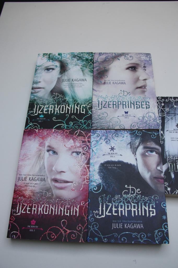 Iron fey 1, 2, 3, 4 + call of the forgotten 2 * julie kagawa, Ophalen of Verzenden, Gelezen