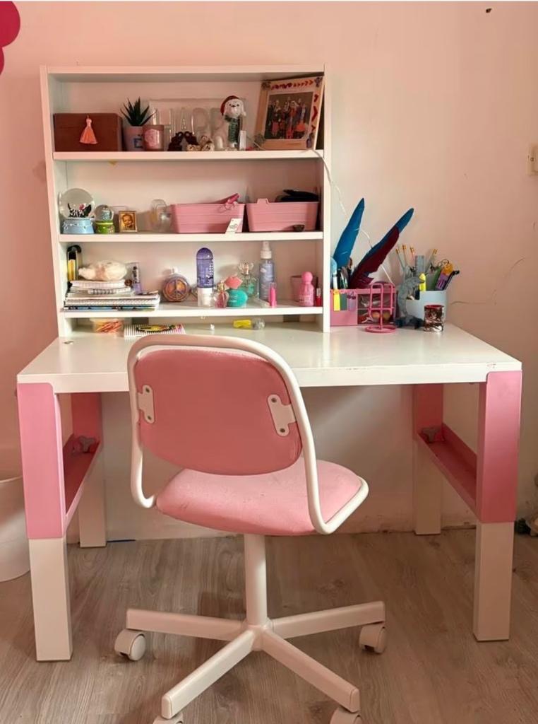Kinderbureau IKEA wit/roze, Ophalen, Zo goed als nieuw, Tafel