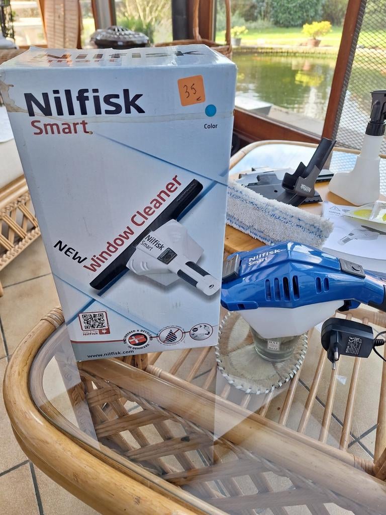 Nettoyeur de vitres NILFISK, Bricolage & Construction, Matériel de nettoyage, Enlèvement