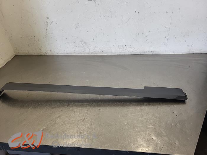 Rail porte coulissante droite d'un Mercedes Vito, 3 mois de garantie, Utilisé, -, -