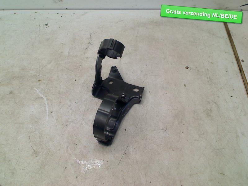 POMPE A EAU steun Audi Q3 (8UB / 8UG) (5Q0121093EK), Dhr. R. de Gouw, Audi, Utilisé, De Bloemendaal 21 21
5221 EB  'S HERTOGENBOSCH, NL