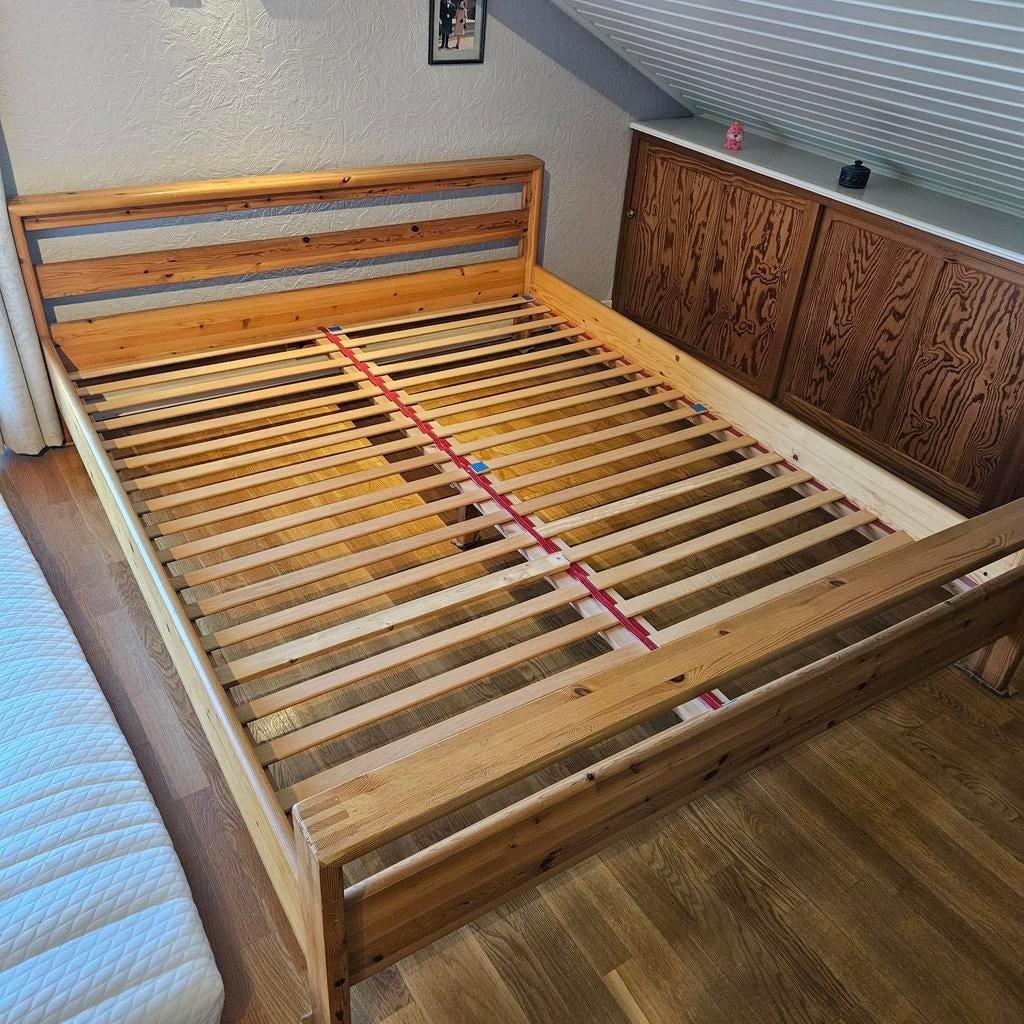 Lit solide de 160 cm  200 cm., Enlèvement