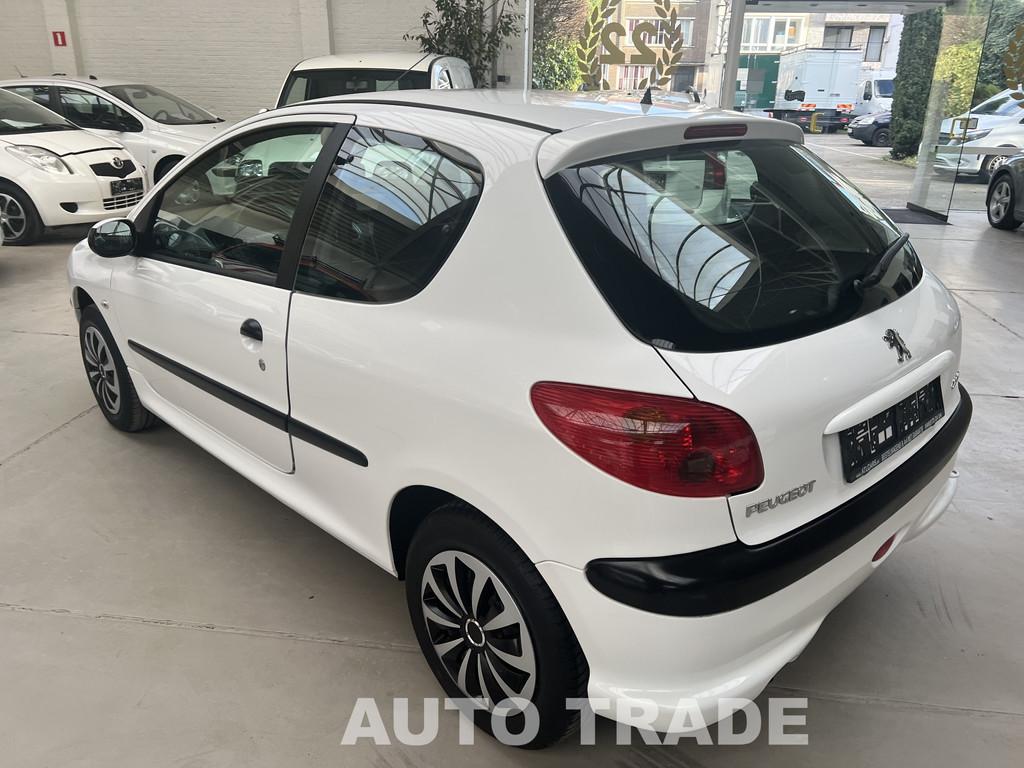 Peugeot 206 Benzine LEZ ok | 106.000km | Airco | 1j Garantie, Autos, Peugeot, Achat, Entreprise, Noir, 5 portes