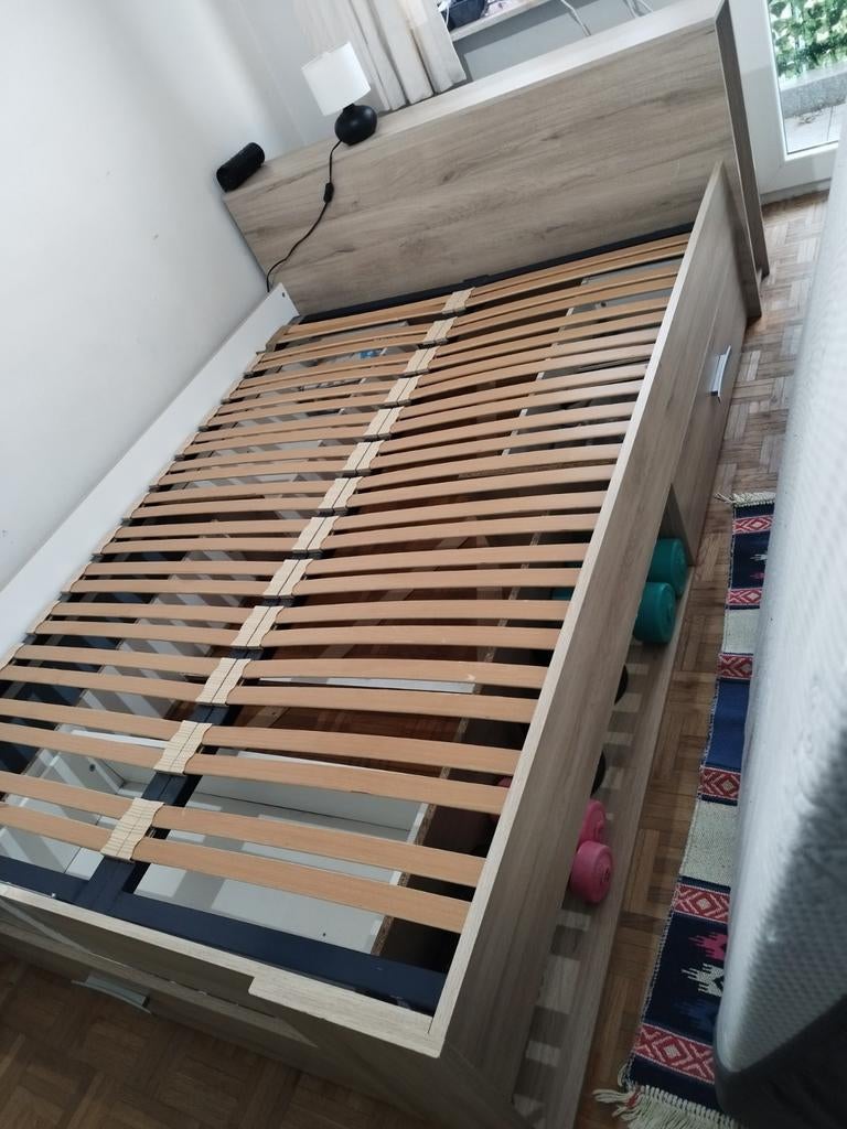 Cadre de lit 140 x 200 ( sommier en option), Enlèvement