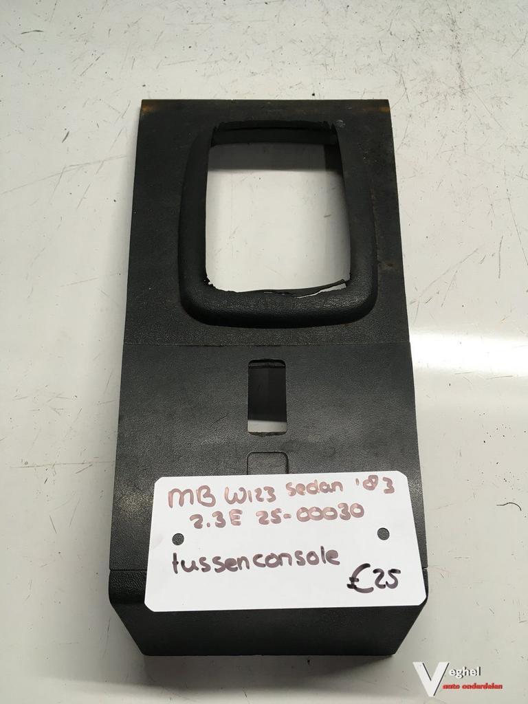 Mercedes W123 Sedan 2.3 1983 Wagennr 2500030    Paneel thv s, Auto-onderdelen, Interieur en Bekleding, Gebruikt, -, -, Ophalen of Verzenden