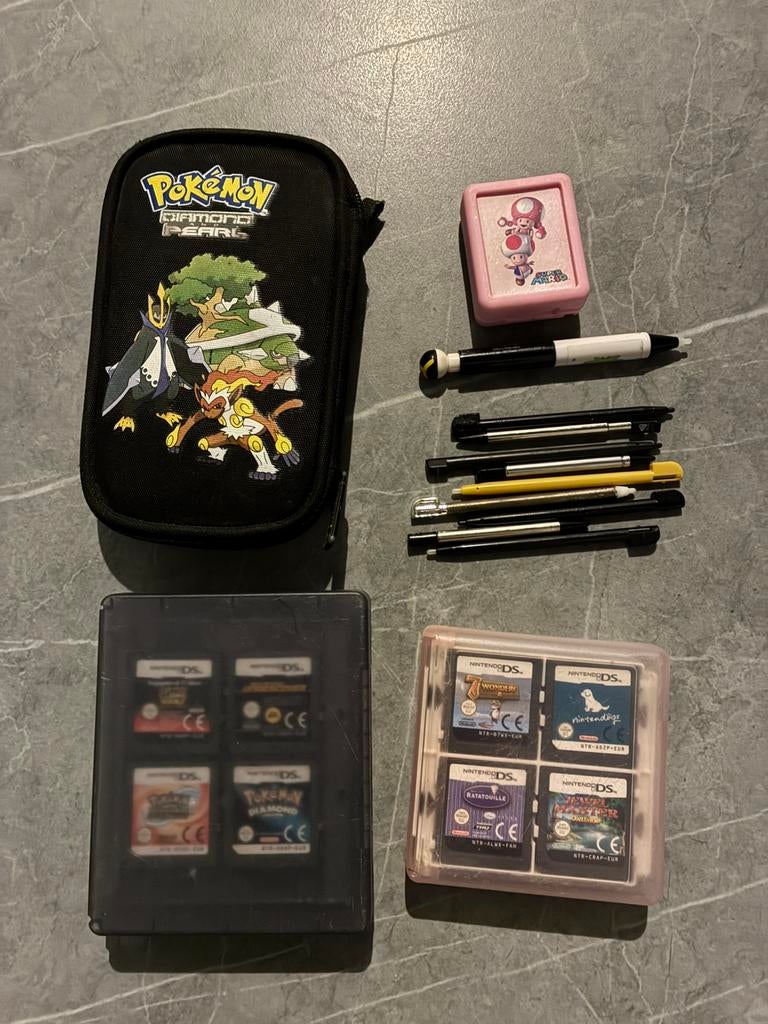 Nintendo ds lite toebehoren en games, Games en Spelcomputers, Games | Nintendo DS, Avontuur en Actie, Gebruikt, 1 speler, Ophalen of Verzenden
