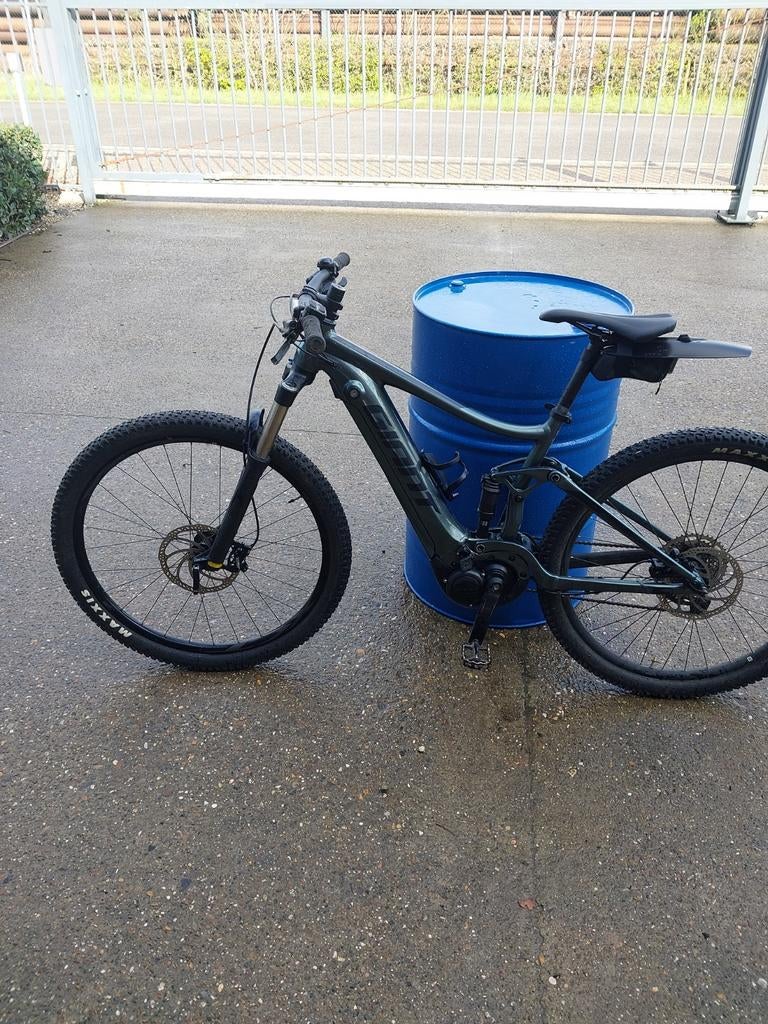 Giant electrische mountenbike 2500 km, Fietsen en Brommers, Ophalen, Giant