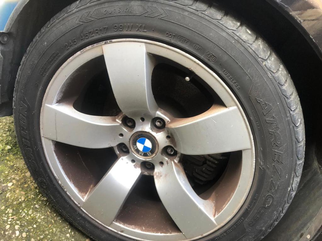 Jante avec pneu bmw e60/e61, Autos : Pièces & Accessoires, Pneus et Jantes, 245 mm, Enlèvement ou Envoi, 17 pouces