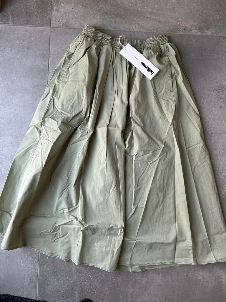 Bellerose - Rok kakigroen. Maat 38. Nieuw, Maat 38/40 (M), Overige kleuren, Nieuw, Ophalen of Verzenden