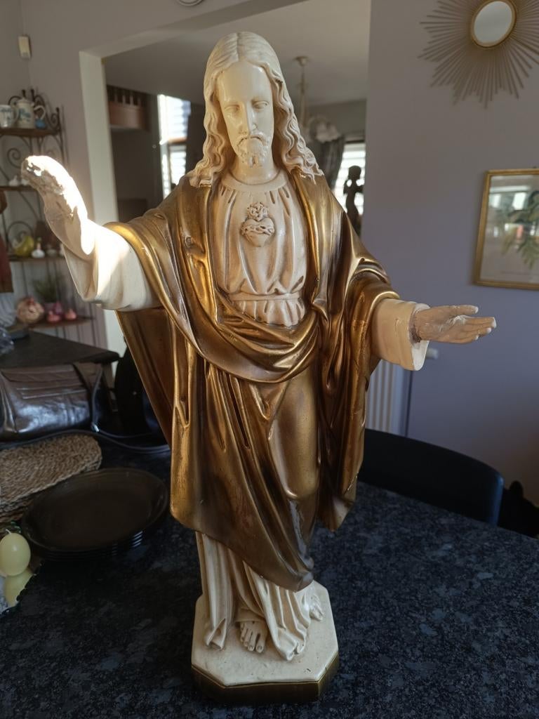 Splendide et grand Sacré-Cœur ancien en plâtre