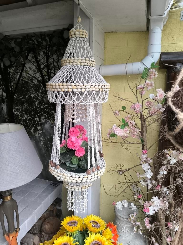 Bohemian schelpen kroonluchter, Ophalen