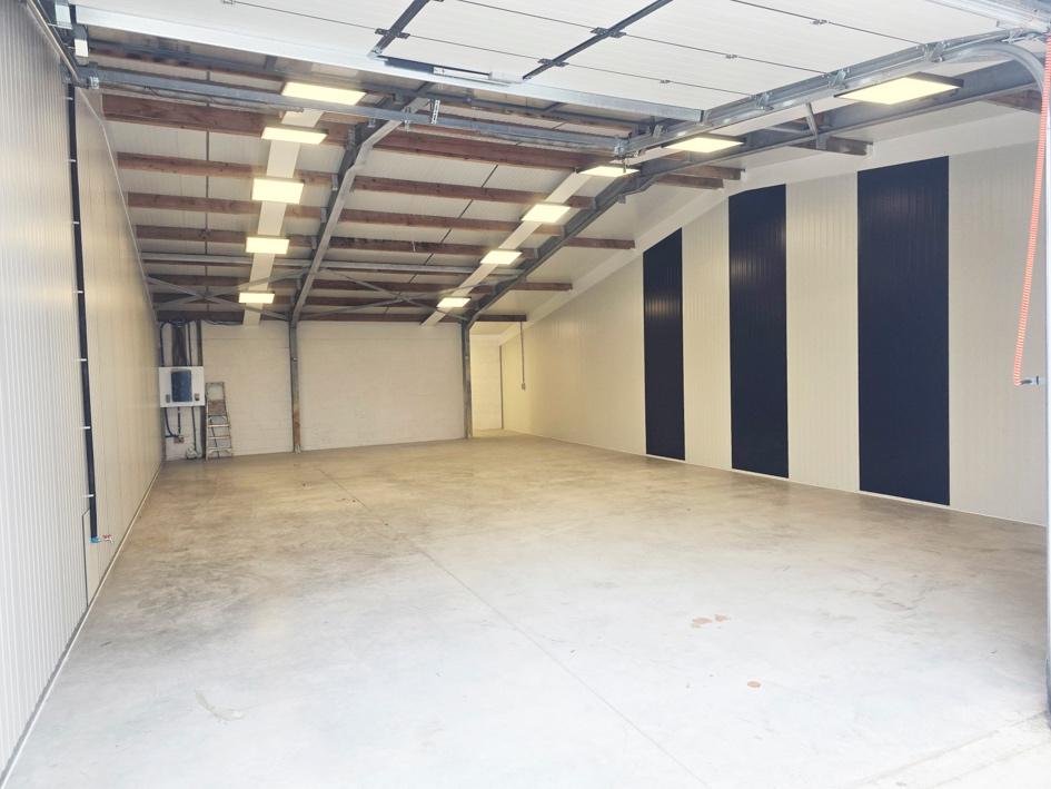 TE HUUR Oostduinkerke LOODS magazijn hangar, Zakelijke goederen, Bedrijfs Onroerend goed, 135 m², Huur, Opslag of Loods