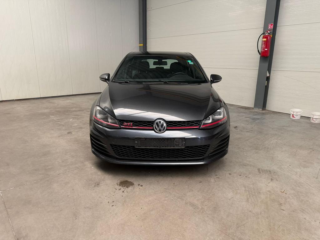 Volkswagen Golf GTI, Autos, Volkswagen, Entreprise, Golf, ABS, Caméra de recul, Régulateur de distance, Airbags, Air conditionné