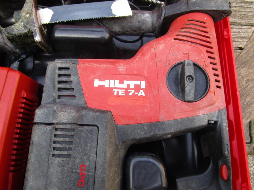 HILTI TOOL KIT, Ophalen, Gebruikt