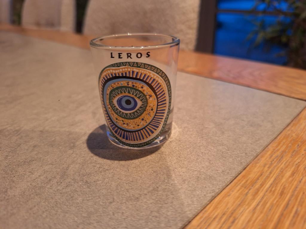 Verre à shot GREC, Enlèvement