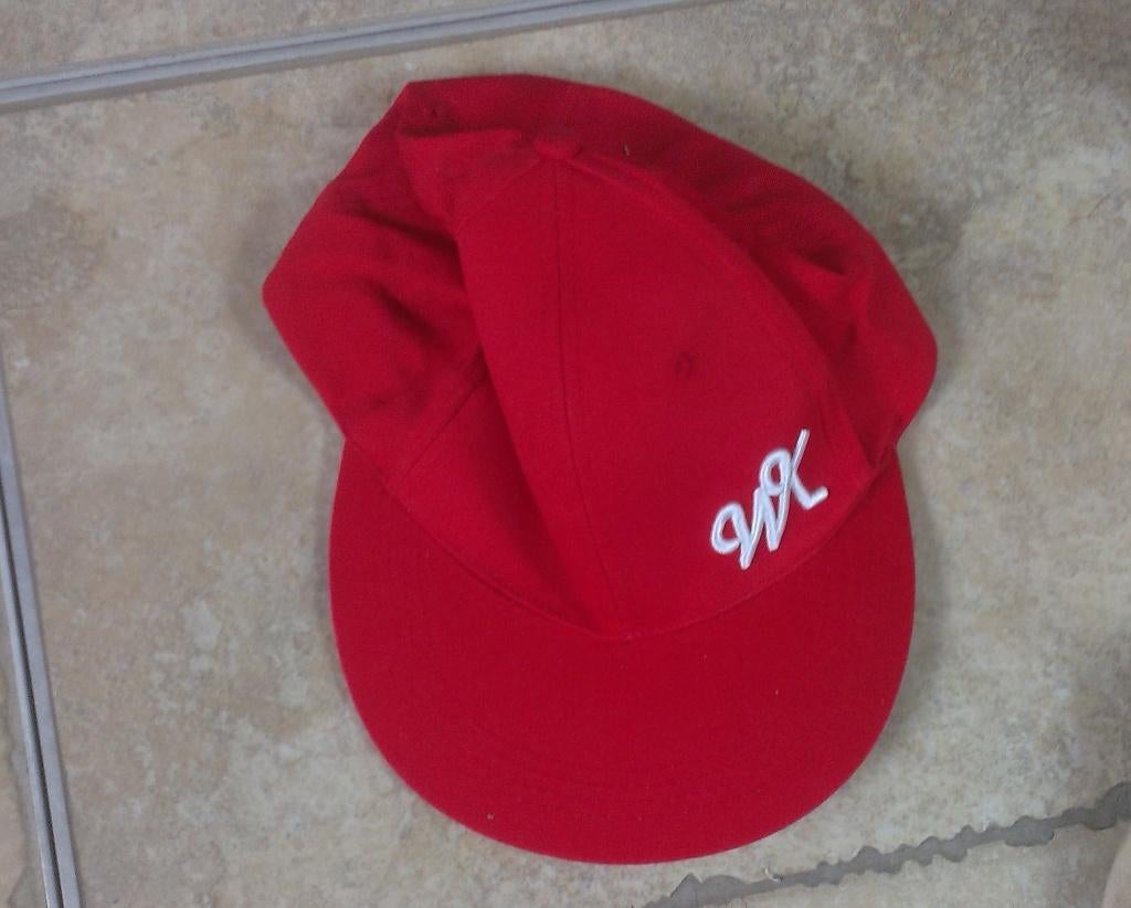 Nieuwe stoere rode pet mt 140 - 146, Enfants & Bébés, Vêtements enfant | Taille 140, Enlèvement ou Envoi, Neuf, Garçon, Manteau