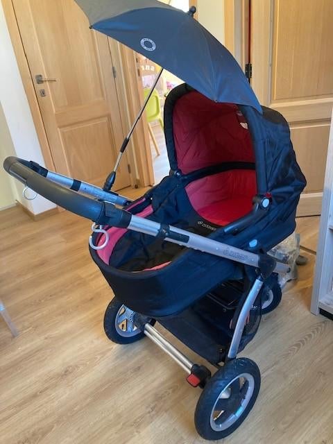 Maxi-cosy (panier de transport, siège auto, base, isofix), Pneus, Enlèvement, Utilisé, Poussette