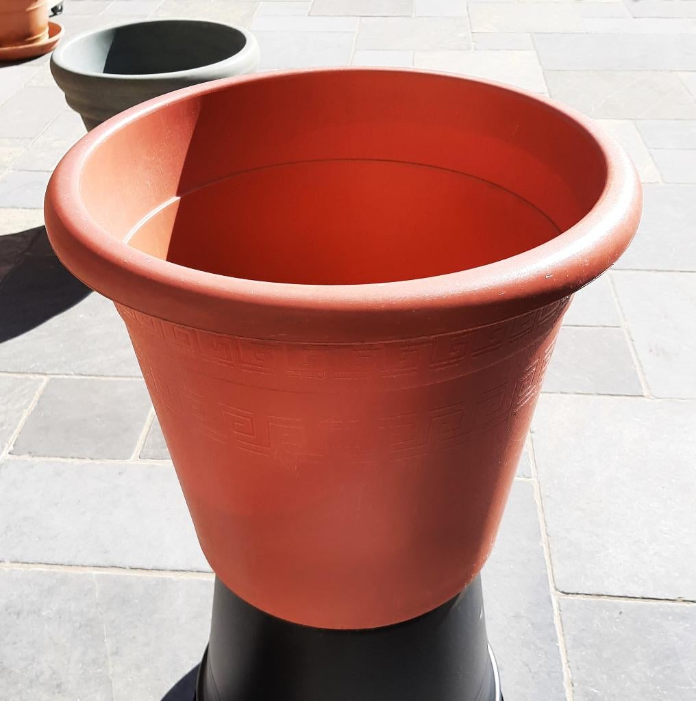 Te koop: Bloempot uit PVC van "Plasticotto Campana Bell", Kunststof, Gebruikt, Rond, Minder dan 40 cm