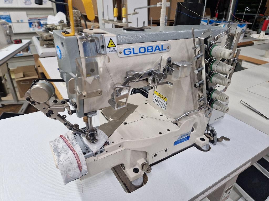 Global CB 3703-56E-AUT Naaimachine–Zo goed als nieuw, Hobby en Vrije tijd, Industrieel, Ophalen, Overige merken, Naaimachine