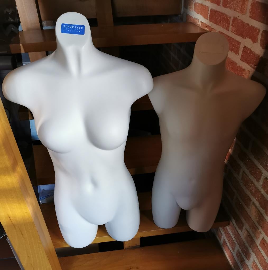 2 paspoppen / bustes, Ophalen, Zo goed als nieuw