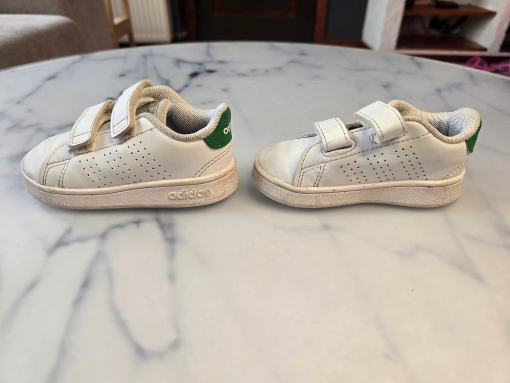 Adidas Advantage bébé / tout-petit blanches velcro, Enfants & Bébés, Vêtements de bébé | Chaussures & Chaussettes, Adidas, Enlèvement ou Envoi