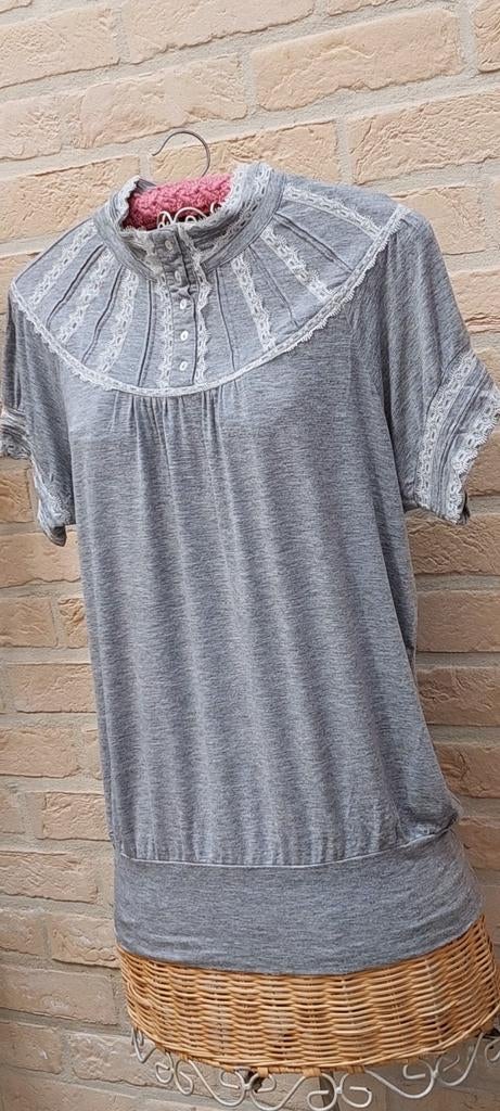 Bloesje maat m talking french, Maat 38/40 (M), Talking French, Ophalen of Verzenden, Zo goed als nieuw