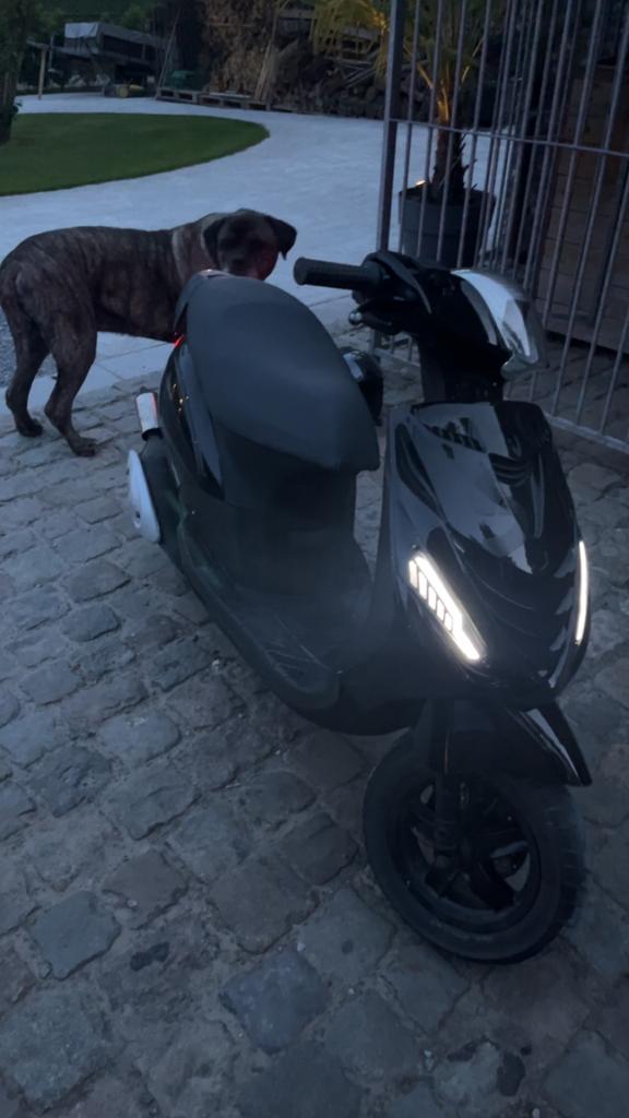 Piaggio zip 2 takt, Fietsen en Brommers, Ophalen, Gebruikt, Klasse B (45 km/u), Zip