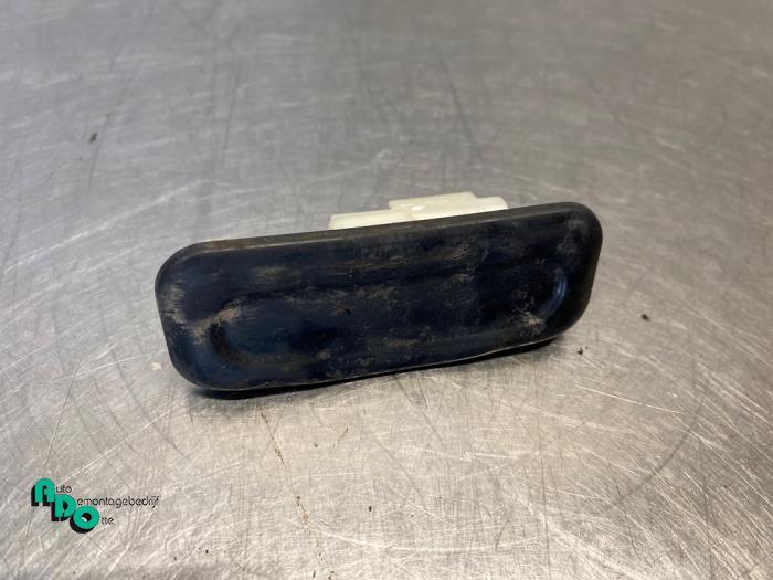 Schakelaar achterklep van een Peugeot 308 (308 08-), Gebruikt, -, -, Ophalen of Verzenden