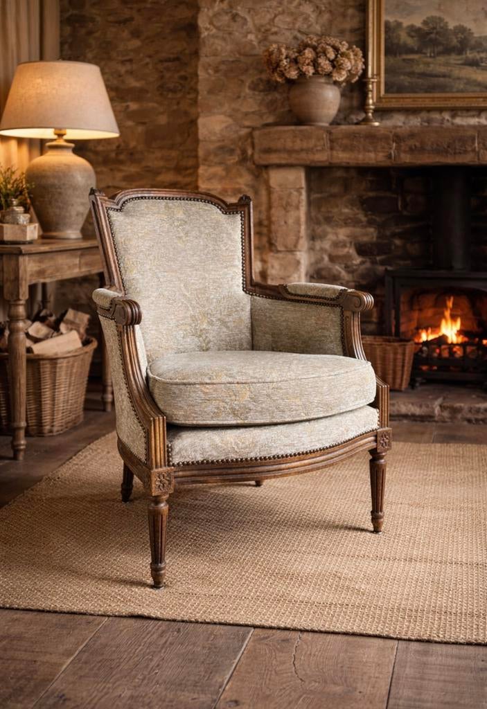 Beau fauteuil anciendestyle Louis XVI classique, XIXe siècle, Enlèvement